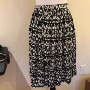 Black and White print Midi skirt